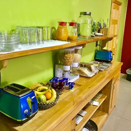 Hostal Andes Patagonicos Пуерто-Наталес Екстер'єр фото